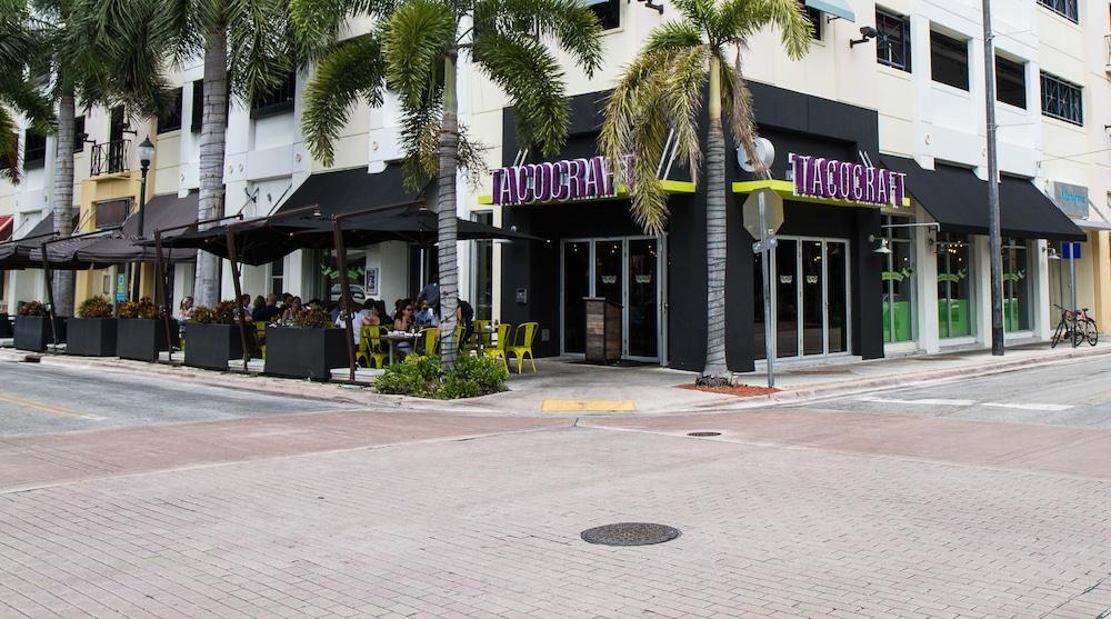 Rodeway Inn South Miami - Coral Gables Exteriör bild